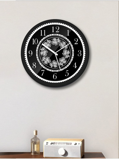 

WENS Black & White Printed Vintage Wall Clock