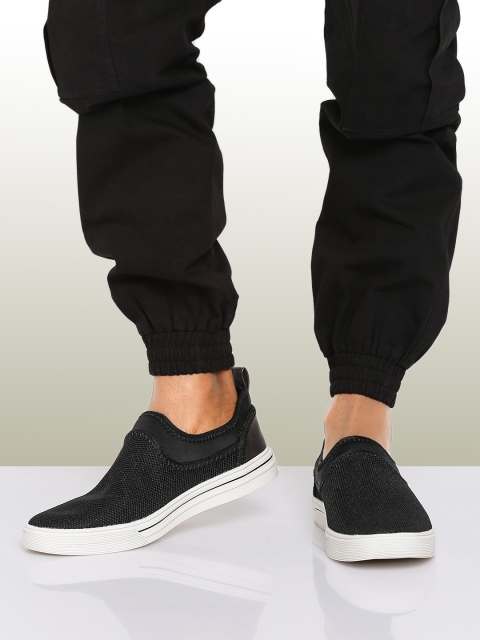 

ether Men Black Slip-On Sneakers