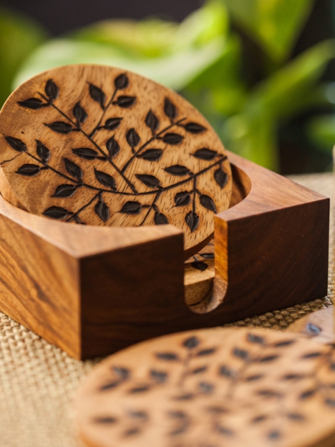

Exclusive Lane Set of 4 Brown Round Wooden Coasters with Stand