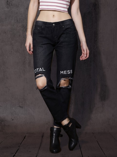 

Roadster Women Black Boyfriend Tapered Fit Mid-Rise Slashed Knee Jeans