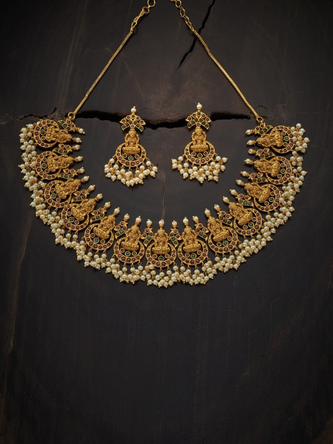 

Kushal's Fashion Jewellery Women Gold-Toned & Green Stone-Studded & Beaded Jewellery Set