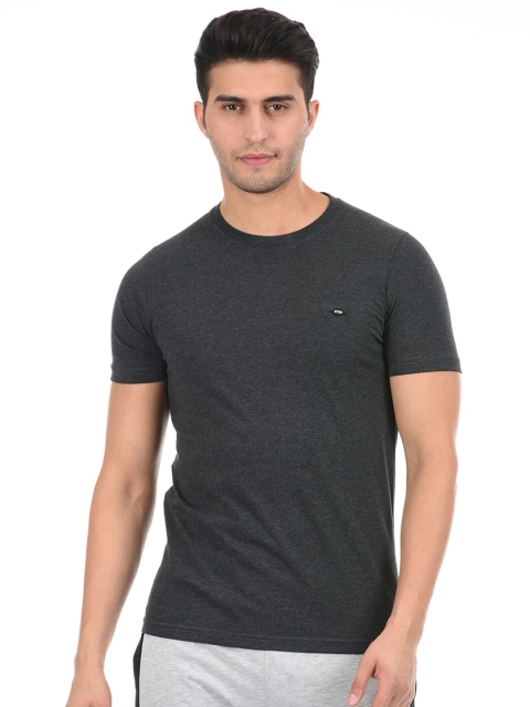 

Cloak & Decker by Monte Carlo Men Charcoal Solid T-shirt