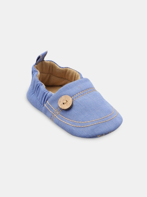 

Hopscotch Kids Blue Solid Cotton Booties