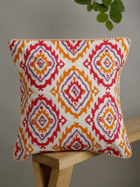 

EK BY EKTA KAPOOR Off White & Red Set of 2 Printed Square Cushion Covers