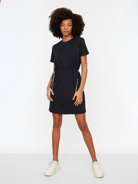 

Trendyol Navy Blue Bodycon Dress