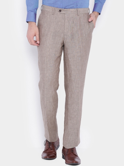 

SUITLTD Men Khaki Slim Fit Solid Formal Trousers