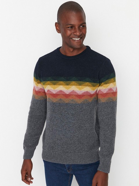 

Trendyol Men Navy Blue & Grey Colourblocked Pullover