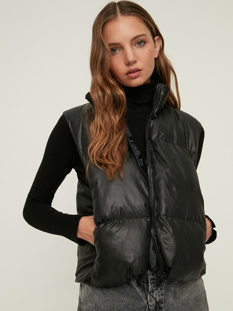 

Trendyol Women Black Puffer Jacket