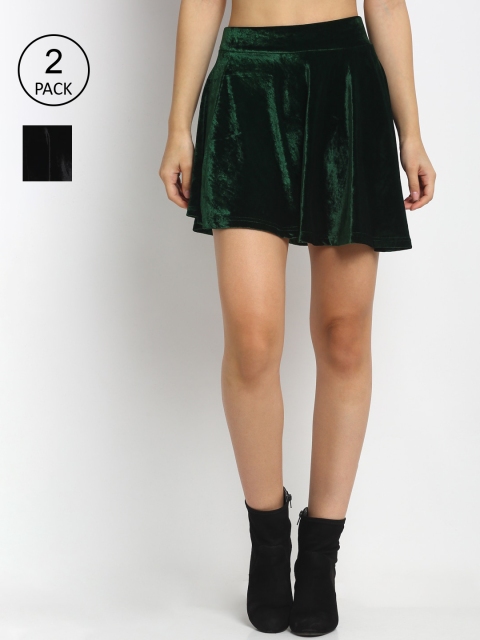 

NEUDIS Women Pack Of 2 Velvet Mini-Length Skater Skirt, Green