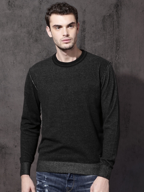 

Roadster Men Grey Solid Pullover Sweater
