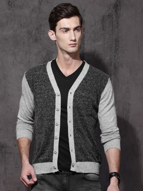 

Roadster Men Grey Melange Cardigan Sweater
