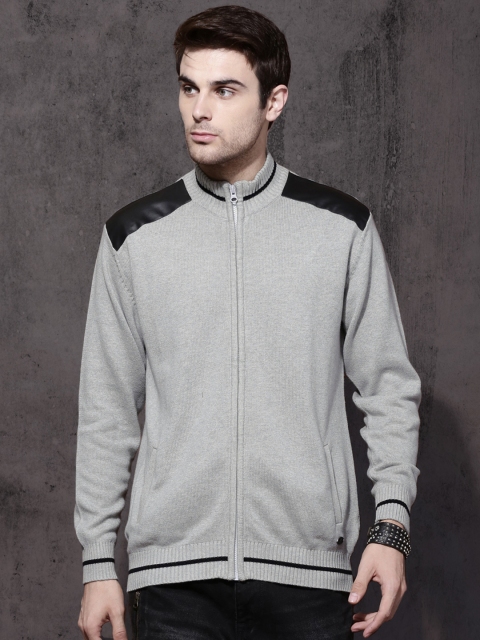 

Roadster Men Grey Melange Solid Front-Open Sweater