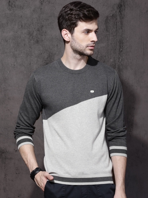 

Roadster Men Grey Colourblocked Sweater