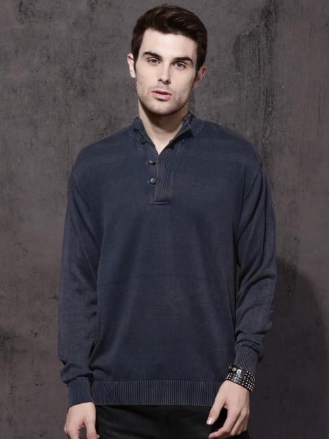 

RDSTR Men Blue Solid Sweater