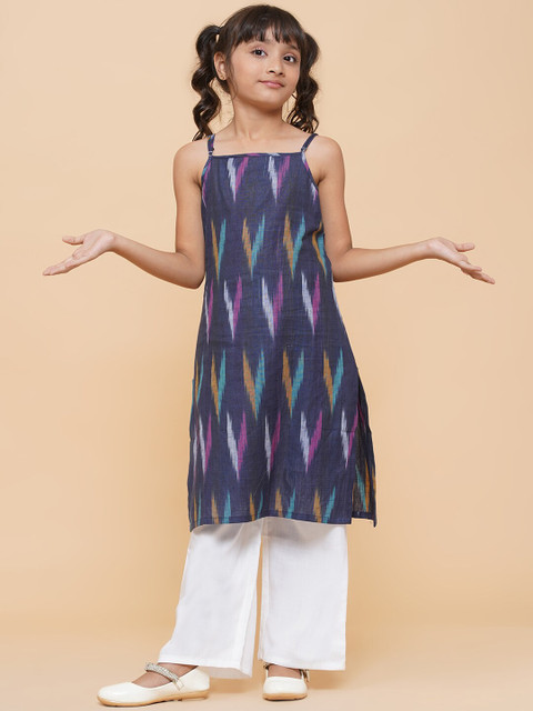 

titliyan Girls Blue Printed Pleated Pure Cotton Kurti with Palazzos