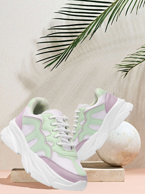 

Bella Toes Women Lavender Striped Lightweight Sneakers