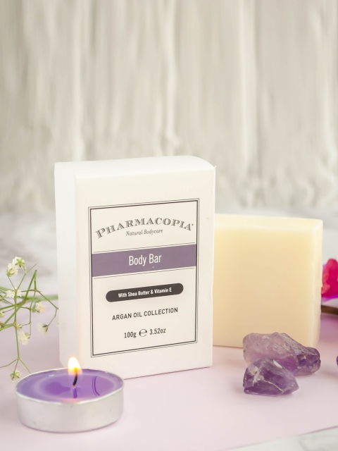 

Kimirica White Pharmacopia Argan Bathing Soap