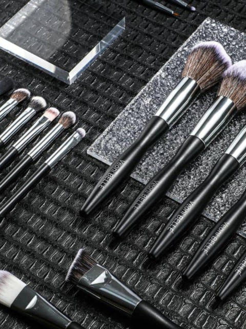 

Veoni BELLE Round Fluffy Eyeshadow Blending Brush-Eye Makeup Brushes, Black