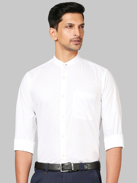 

Raymond Men White Solid Cotton Slim-Fit Formal Shirt