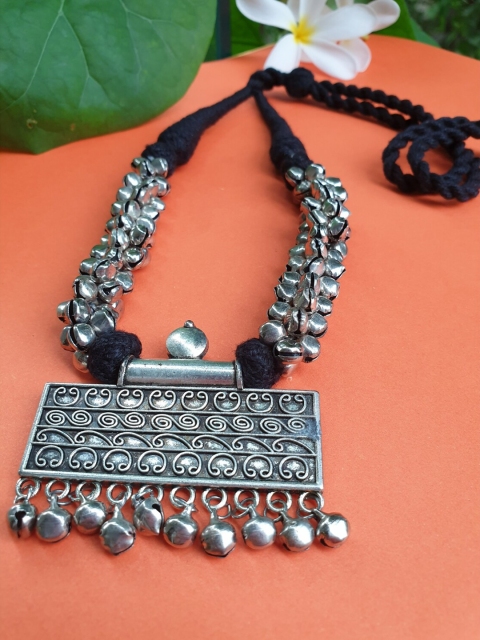 

FIROZA Women Silver-Toned & Black Brass Oxidised Necklace