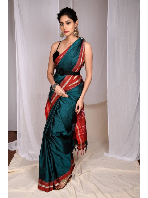 

KARAGIRI Green & Red Floral Zari Silk Cotton Saree