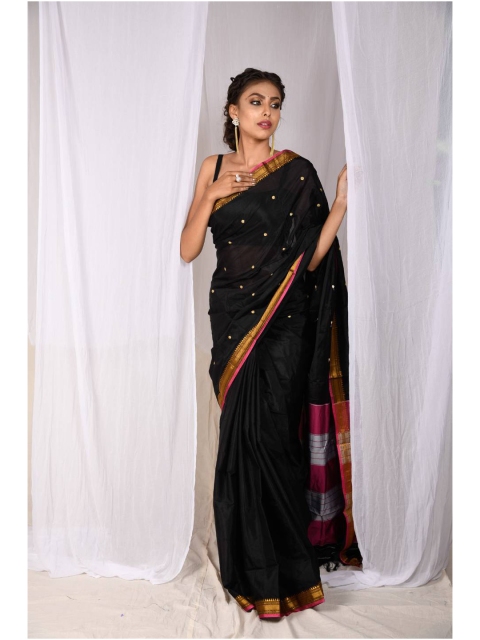 

KARAGIRI Black & Gold-Toned Woven Design Zari Silk Blend Ilkal Saree