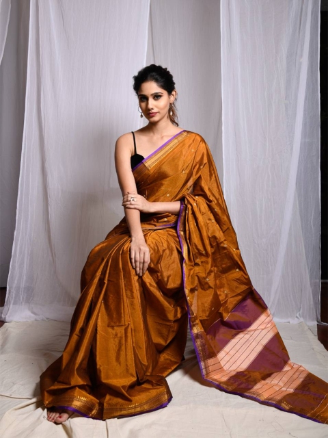 

KARAGIRI Brown & Gold-Toned Woven Design Zari Silk Blend Ilkal Saree