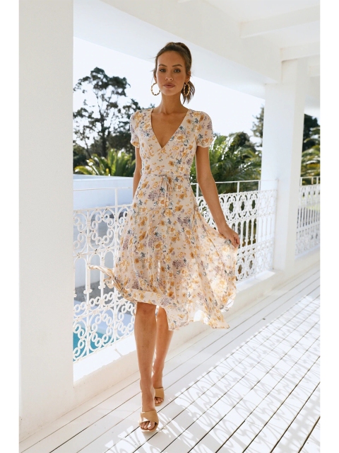 

La Aimee Women White Floral A-Line Dress