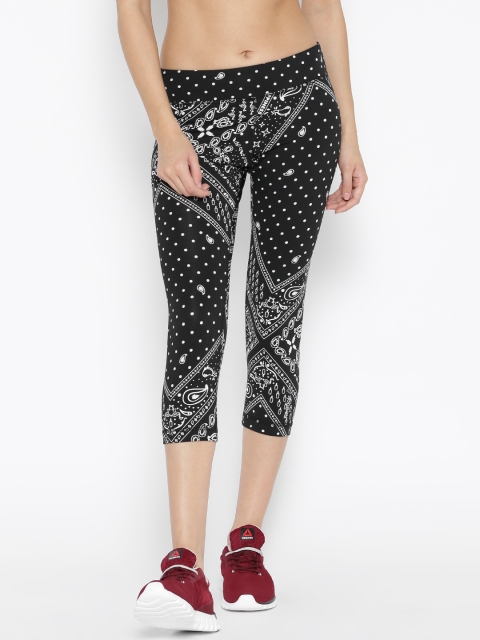 

Reebok Black & Off-White Y Printed Yoga Tights