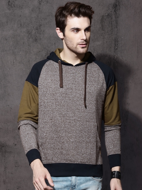 

Roadster Men Brown Solid Hooded Sweatshirt