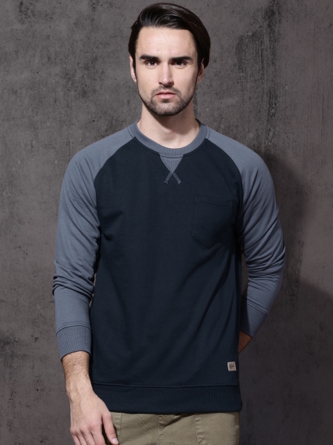 

Roadster Men Navy Solid Sweatshirt, Navy blue