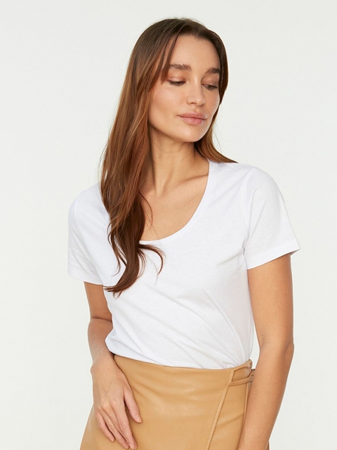 

Trendyol Women White Solid Round neck T-shirt