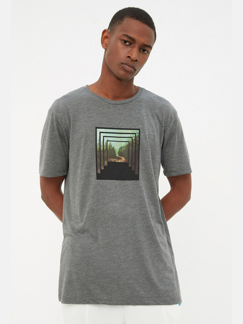 

Trendyol Men Grey Printed T-shirt