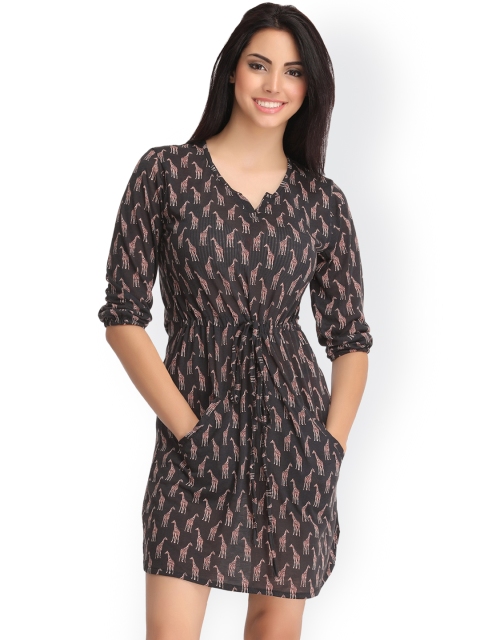 

Clovia Black Printed Nightdress NS0768P13