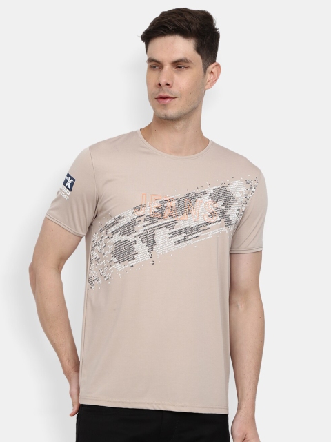

V-Mart Men Beige & Grey Printed Applique Slim Fit T-shirt