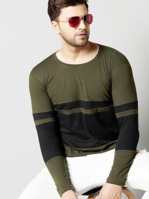 

AUSK Men Green Colourblocked T-shirt