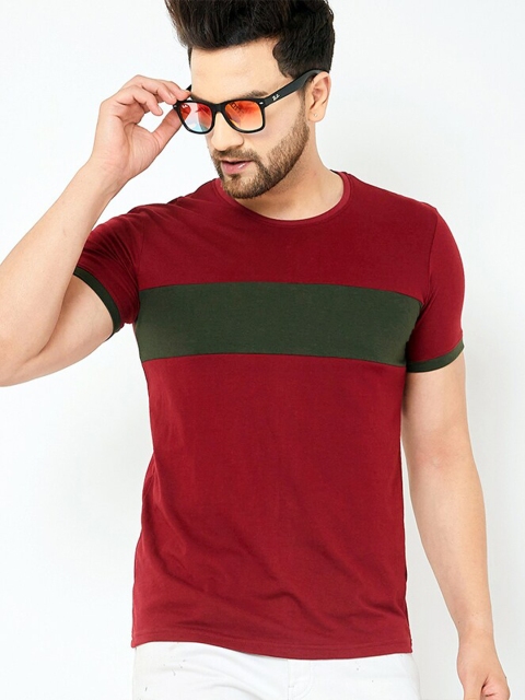 

AUSK Men Maroon & Green Colourblocked T-shirt
