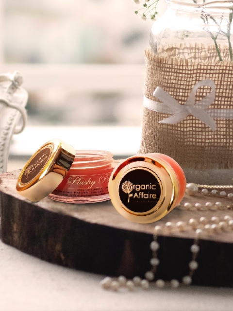 

Organic Affaire Set Of 2 Pink Tea Tree Shampoo & Beetroot Lip Balm