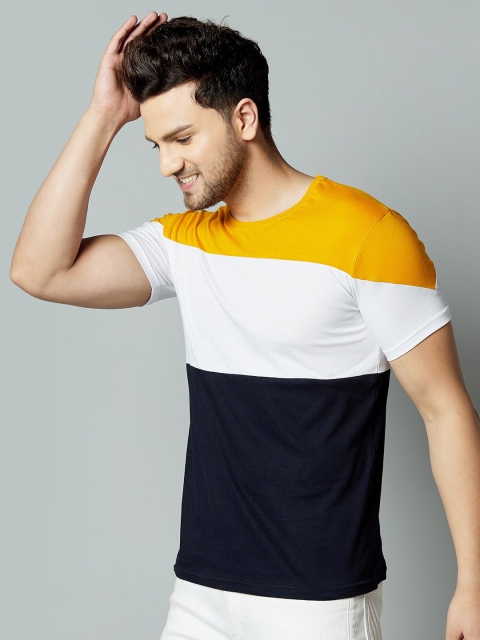 

AUSK Men White & Black Colourblocked V-Neck T-shirt