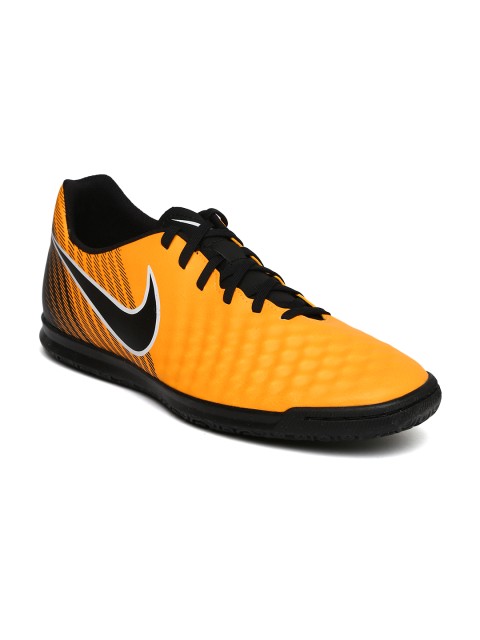 

Nike Men Orange & Black Magistax Ola II IC Football Shoes