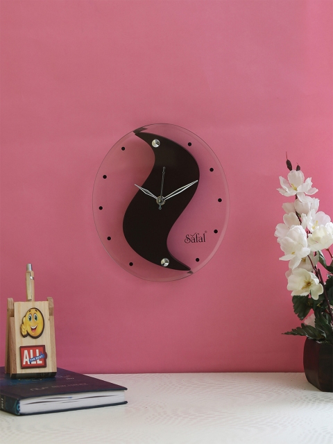 

Safal Brown Oval Analogue Wall Clock