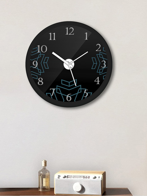 

WENS Black & White Printed Contemporary Wall Clock