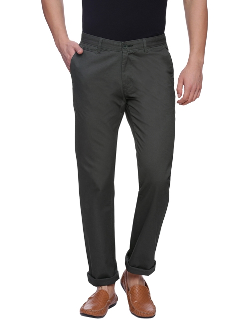 

Basics Men Grey Slim Fit Solid Chinos