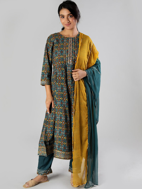 

taruni Women Green Layered Beads and Stones Top with Trousers & With Dupatta