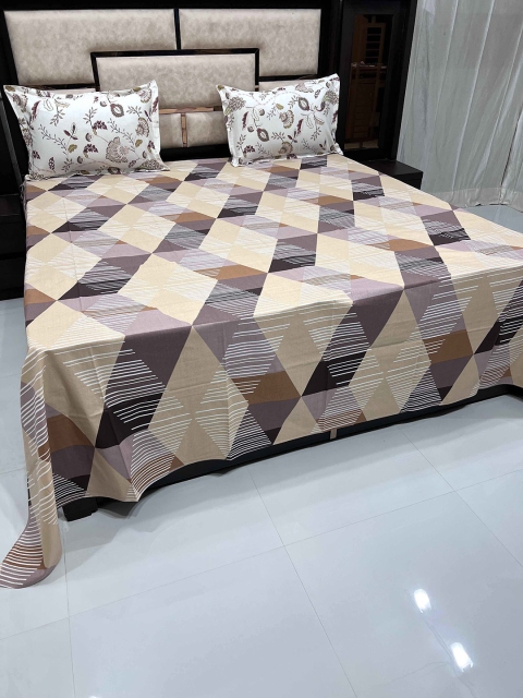 

Pure Decor Beige & Purple Geometric 400 TC King Bedsheet with 2 Pillow Covers