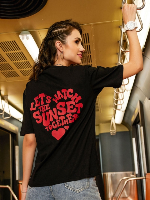 

URBANIC Women Black Printing T-shirt
