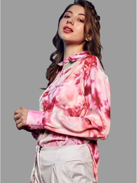 

NEOFAA Women Pink Tie & Dye Regular Fit Casual Shirt