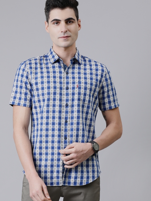 

Levis Men Blue & Off-White Slim Fit Checked Casual Shirt