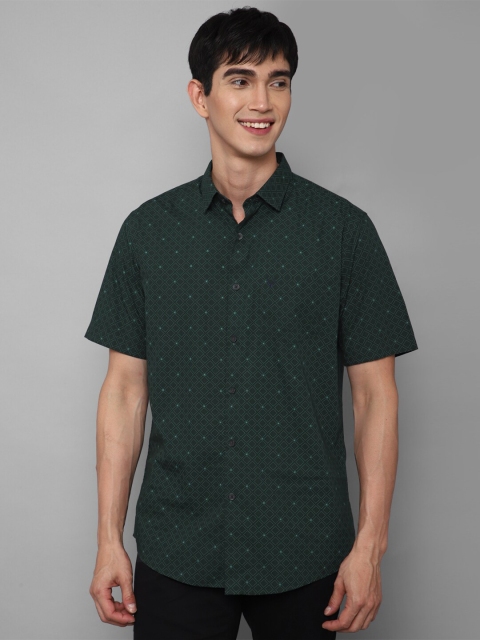 

Allen Solly Men Green Printed Casual Shirt