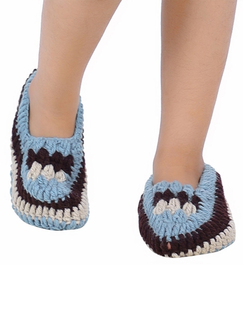 

Bharatasya Girls Teal Blue Chevron Kitted Footie Socks